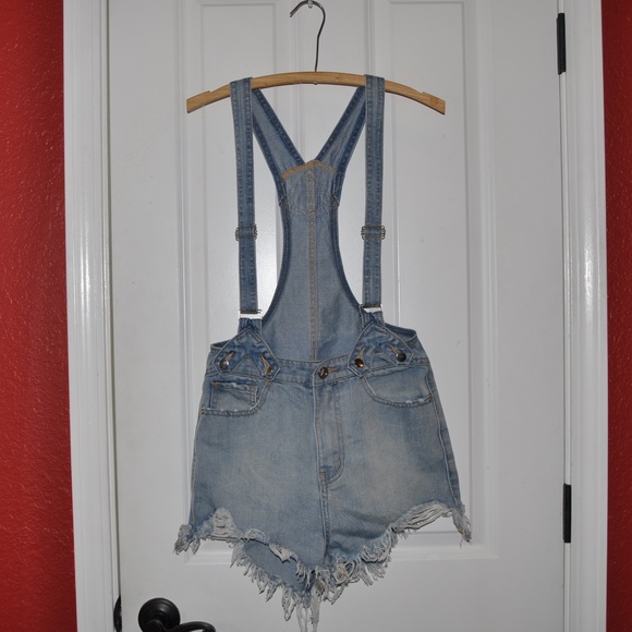 Nasty Gal UNIF Penny Denim Suspender Shorts [D9] - Picture 4 of 8